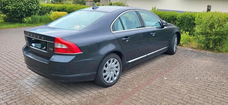 Grau Gebraucht 2011 Volvo S80 Limousine | 6.600 € - Bild 1/4