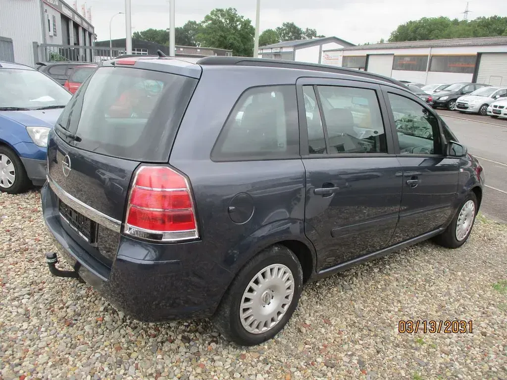 Gebraucht Opel Zafira Edition 140 PS (102 kW) 2006 Blau Van / Kleinbus