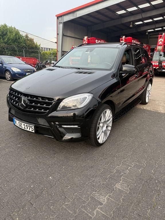 Schwarz Gebraucht 2014 Mercedes ML350 AMG SUV | 17.500 € (Superpreis) - Bild 1/4