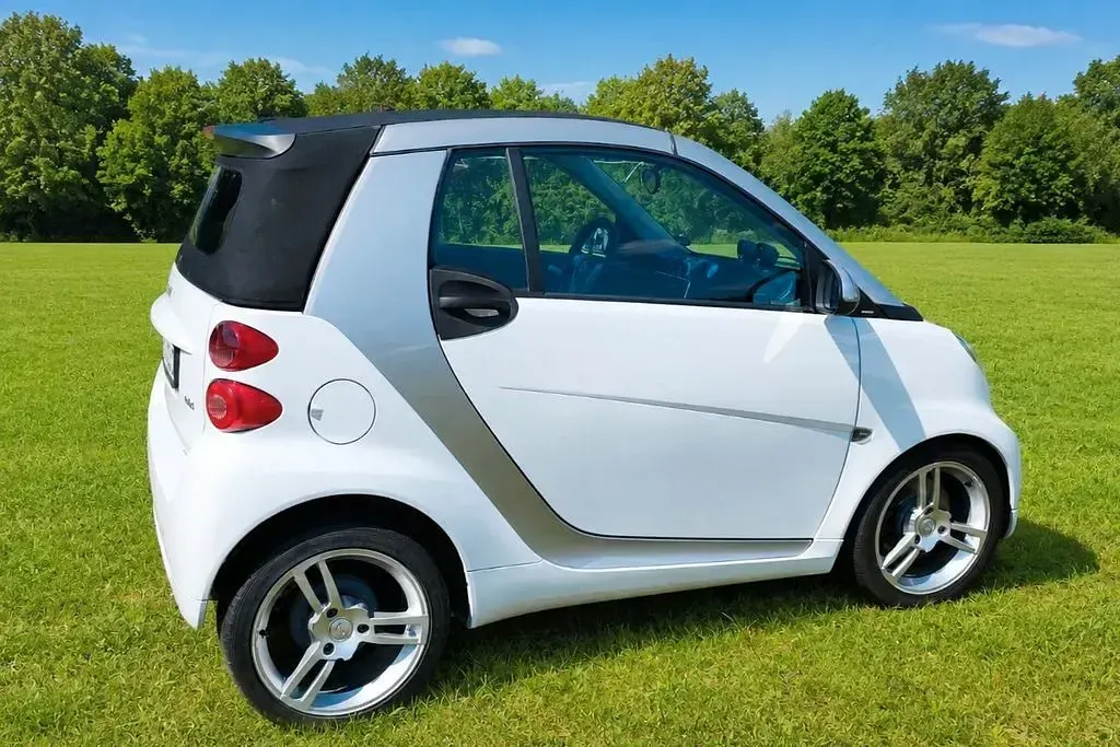 Gebraucht Smart ForTwo Cabrio 71 PS (52 kW) 2011 Weiß Cabrio