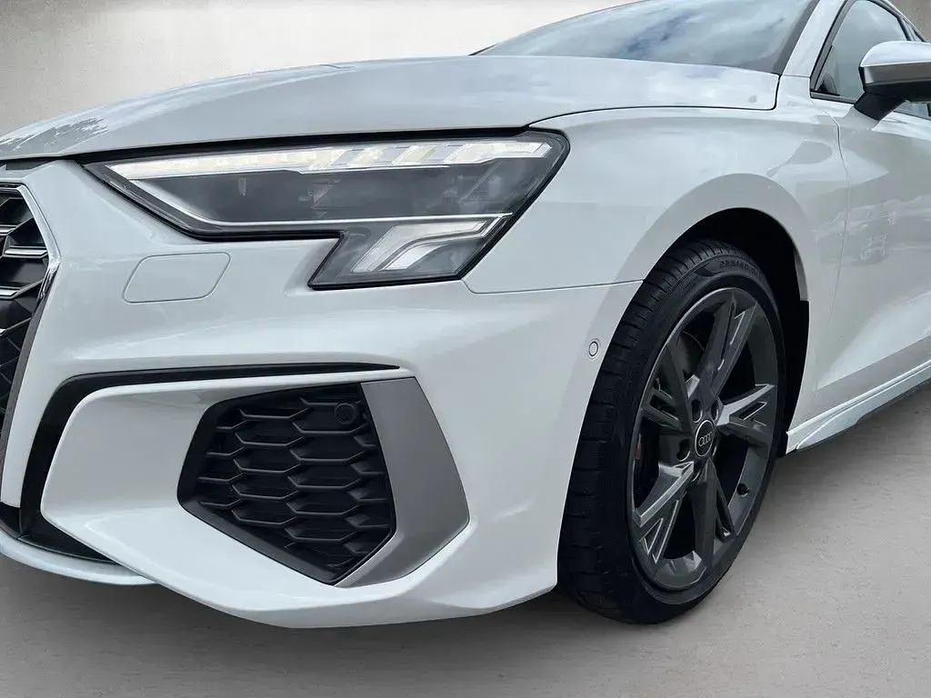 Gebraucht Audi S3 Basis 310 PS (228 kW) 2024 Ibisweiß Limousine