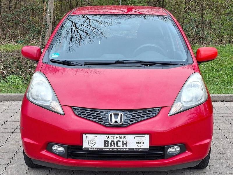 Gebraucht Honda Jazz Trend 90 PS (66 kW) 2010 Rot Kleinwagen