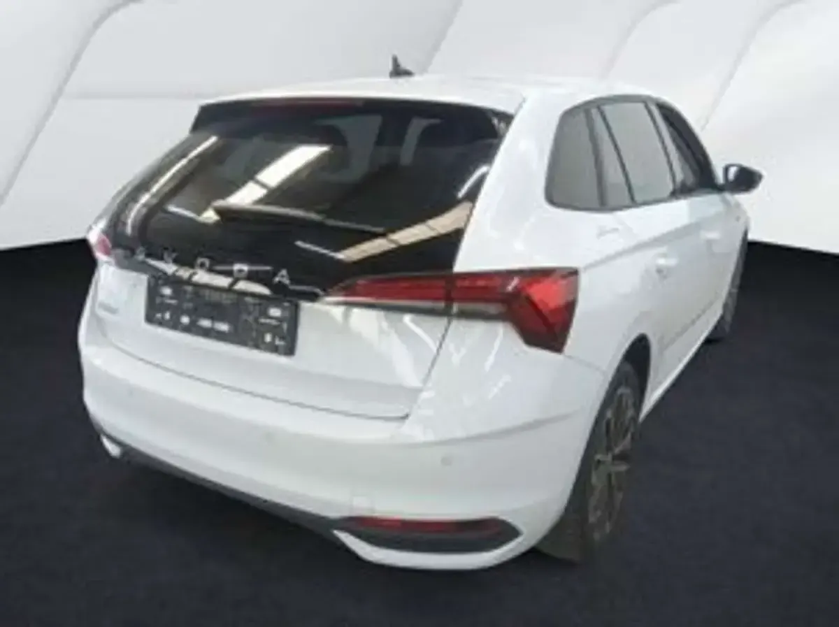 Gebraucht Skoda Scala Selection 116 PS (85 kW) 2025 Weiß Kleinwagen