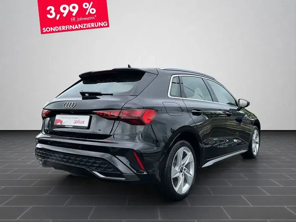 Second-hand Audi A3 S-Line 204 CP (150 kW) 2025 Negru Berlinǎ