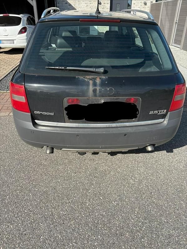 Gebraucht Audi A6 Allroad 180 PS (132 kW) 2001 Schwarz Kombi