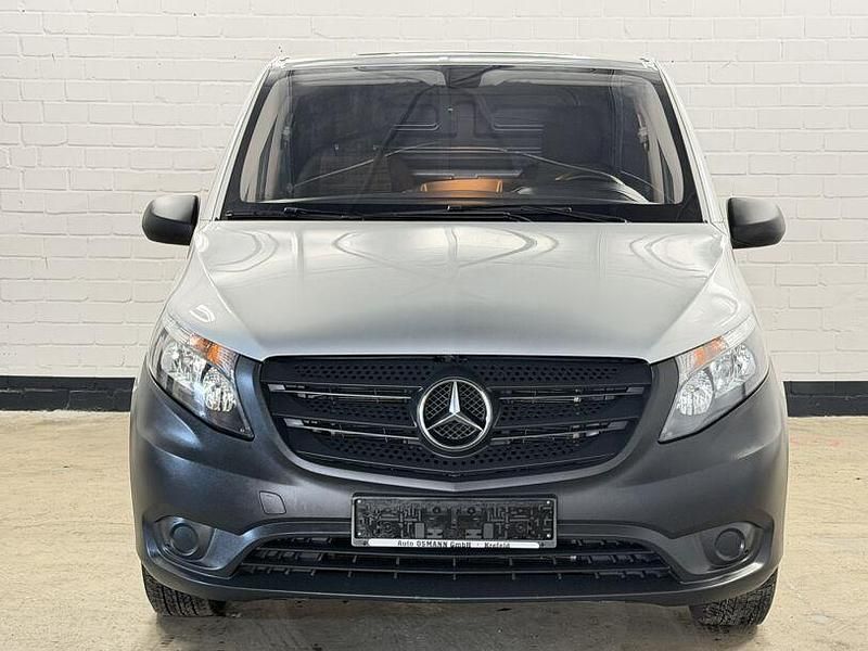 Gebraucht Mercedes Vito 102 PS (75 kW) 2020 Silber Van