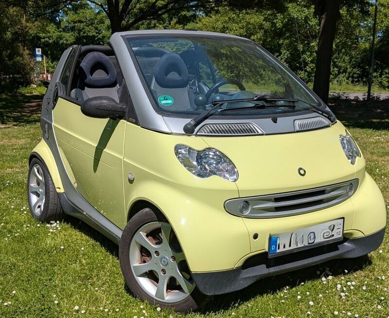 Gelb Gebraucht 2004 Smart ForTwo Cabrio Pure Cabrio | 2.499 € (Fairer Preis) - Bild 1/4