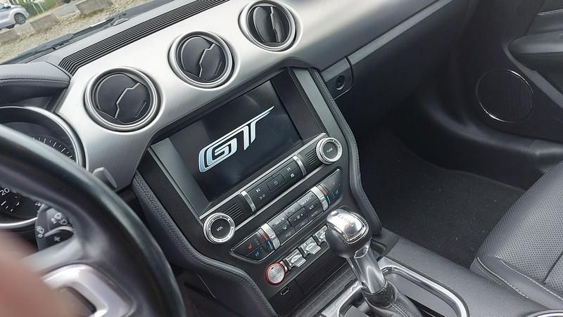 Gebraucht Ford Mustang GT 466 PS (342 kW) 2019 Silber Coupé