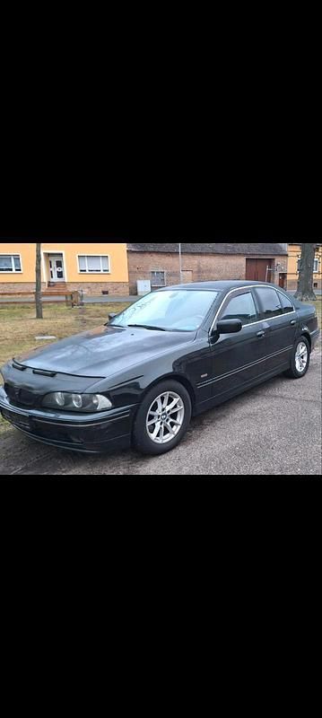 Gebraucht BMW 525 163 PS (119 kW) 2001 Schwarz Limousine
