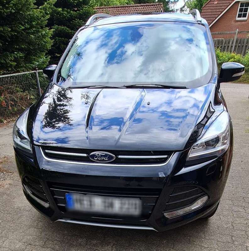 Schwarz Gebraucht 2014 Ford Kuga Individual SUV | 11.500 € (Superpreis) - Bild 1/4