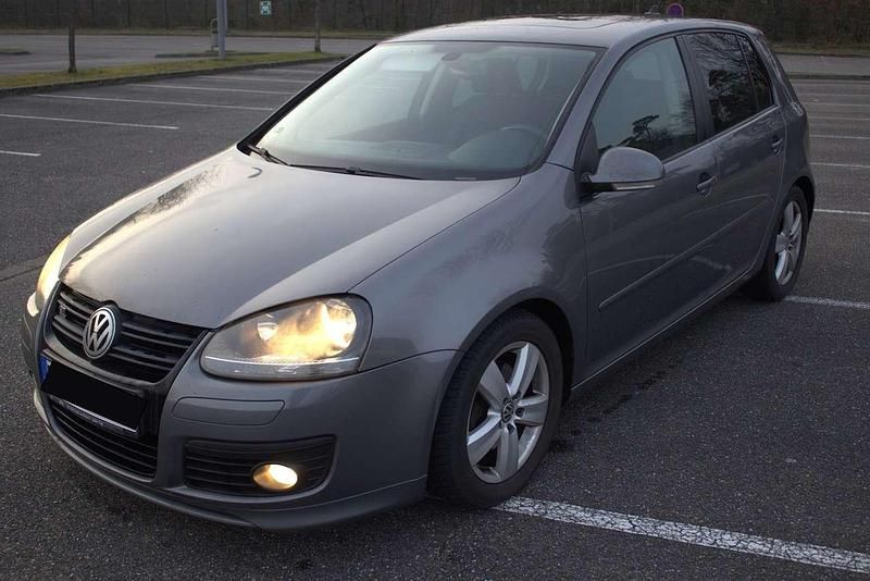 Silber Gebraucht 2007 VW Golf V GT Limousine | 3.200 € (Etwas zu teuer) - Bild 1/3