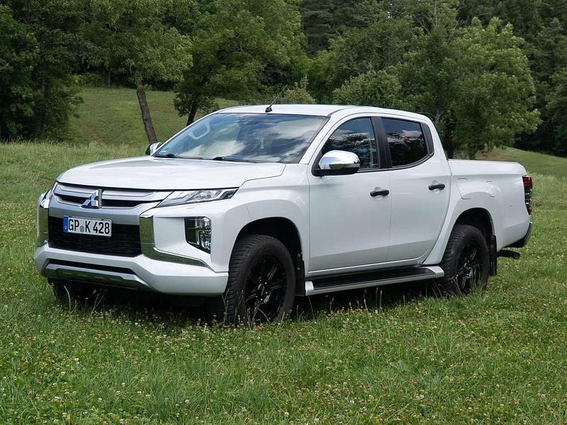 Weiß Gebraucht 2021 Mitsubishi L200 Abholung | 34.000 € (Etwas zu teuer) - Bild 1/4