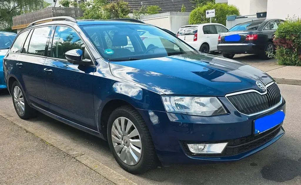 Gebraucht Skoda Octavia Ambition 140 PS (102 kW) 2014 Blau Kombi