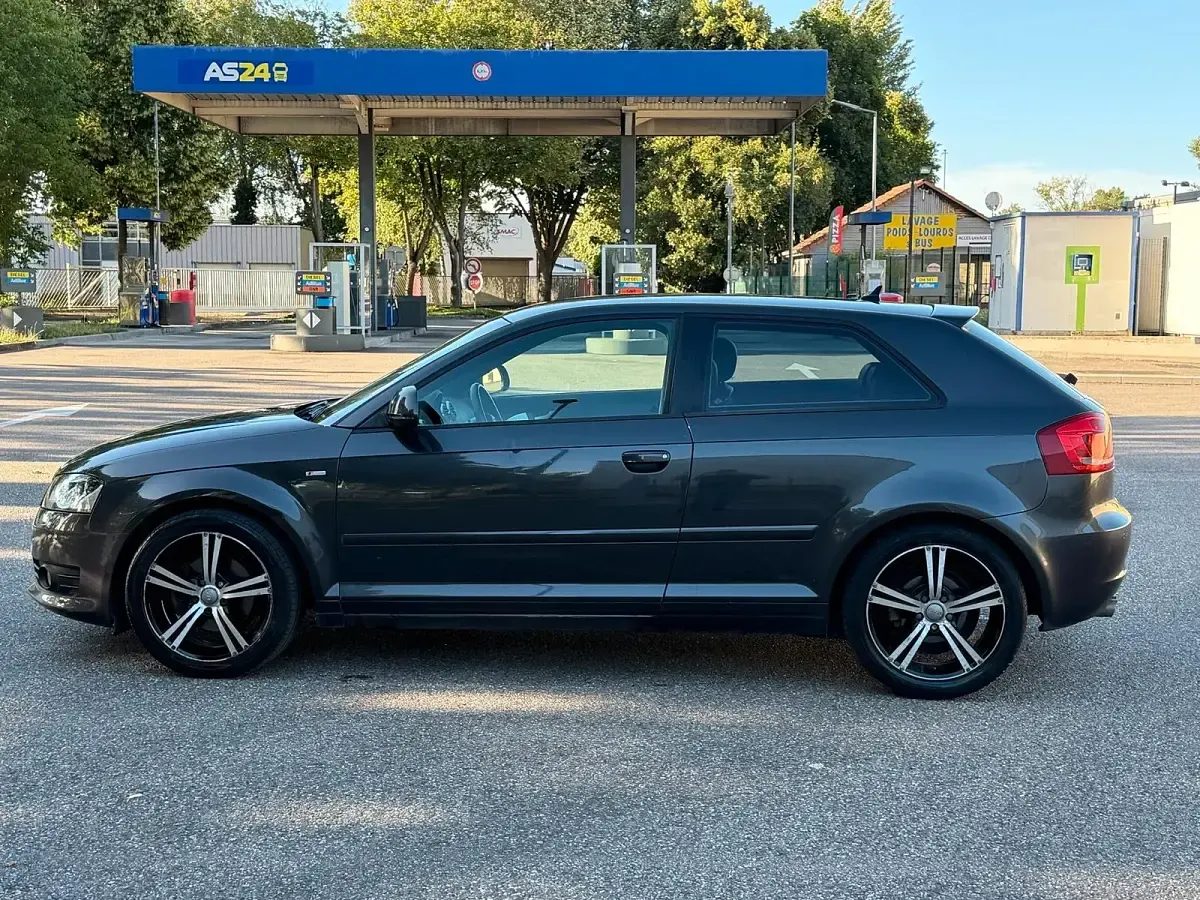 Gebraucht Audi A3 S-line plus 140 PS (102 kW) 2008 Grau Kleinwagen