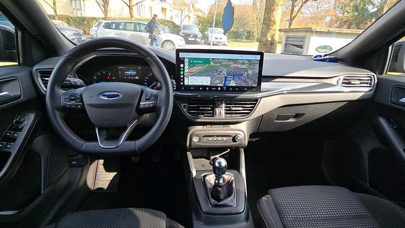 Gebraucht Ford Focus ST-Line 125 PS (91 kW) 2022 Schwarz Kombi