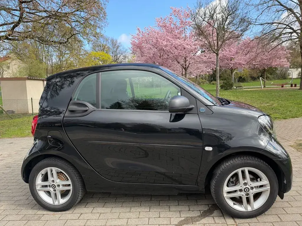 Gebraucht Smart ForTwo Electric Drive 60 kW (82 PS) 2021 Schwarz Coupé