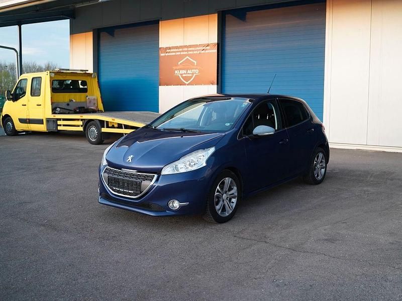 Second-hand Peugeot 208 120 CP (88 kW) 2012 Albastru Hatchback