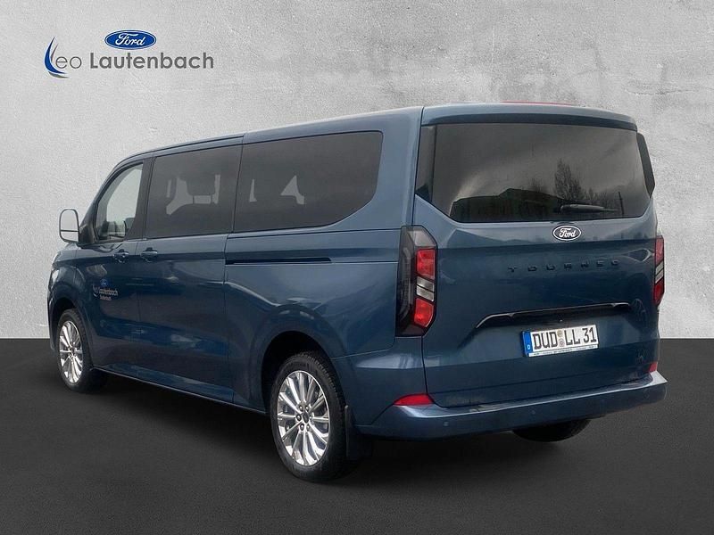 Gebraucht Ford Tourneo Custom Titanium 150 PS (110 kW) 2024 Chromablau metallic Van