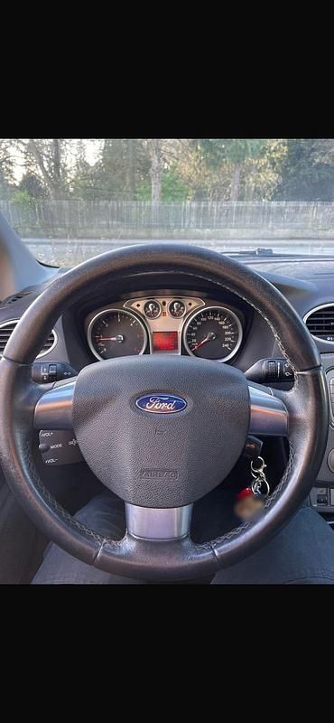 Gebraucht Ford Focus ST-Line 140 PS (102 kW) 2008 Grau Kombi