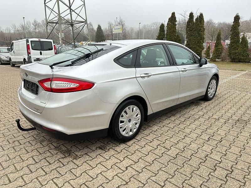 Gebraucht Ford Mondeo 125 PS (91 kW) 2017 Silber Limousine