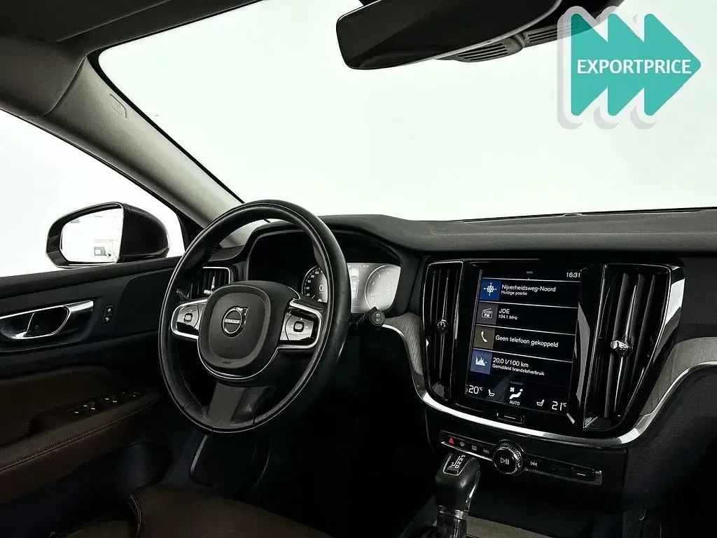 Gebraucht Volvo V60 Inscription 252 PS (185 kW) 2019 Grau Kombi
