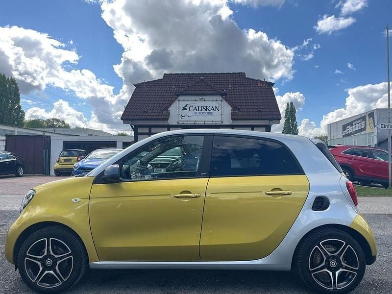 Gebraucht Smart ForFour Passion 90 PS (66 kW) 2018 Gelb Kleinwagen