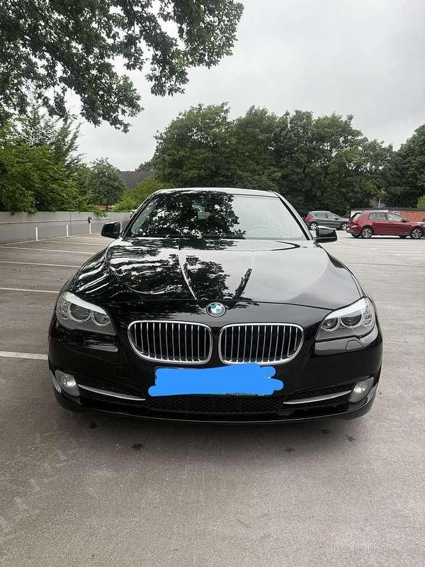 Schwarz Gebraucht 2013 BMW 520 Kombi | 12.500 € (Fairer Preis) - Bild 1/4