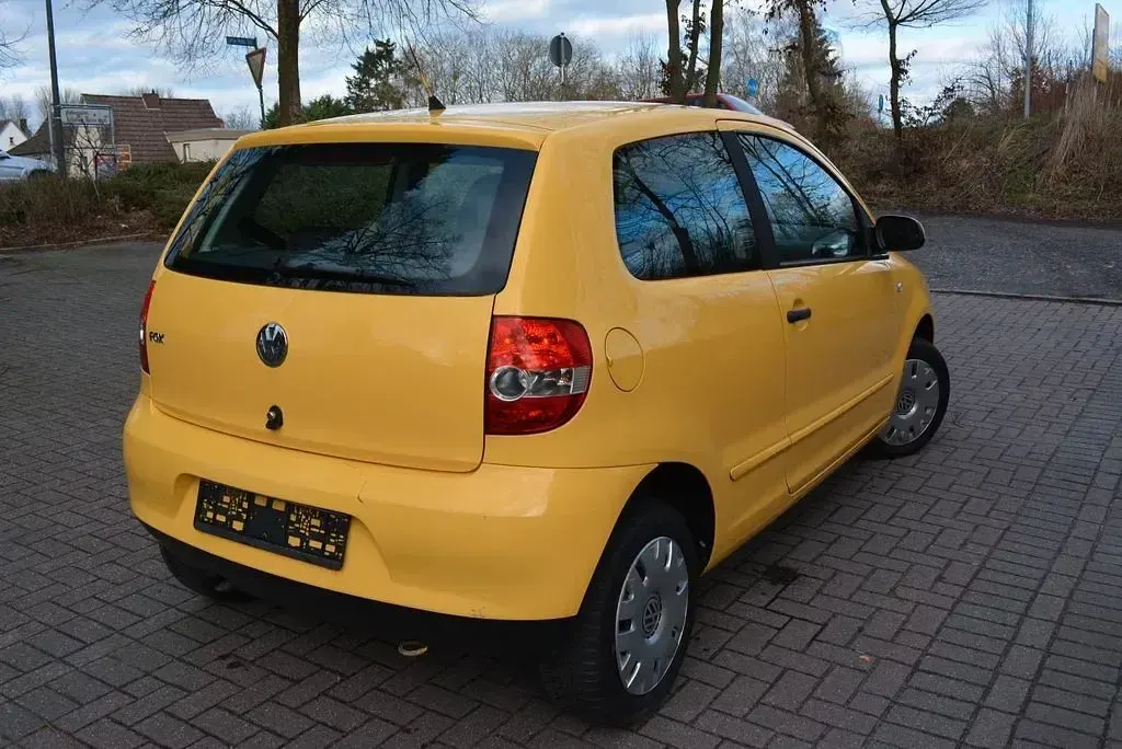Używany VW Fox Refresh 54 KM (39 kW) 2010 Żółty Hatchback