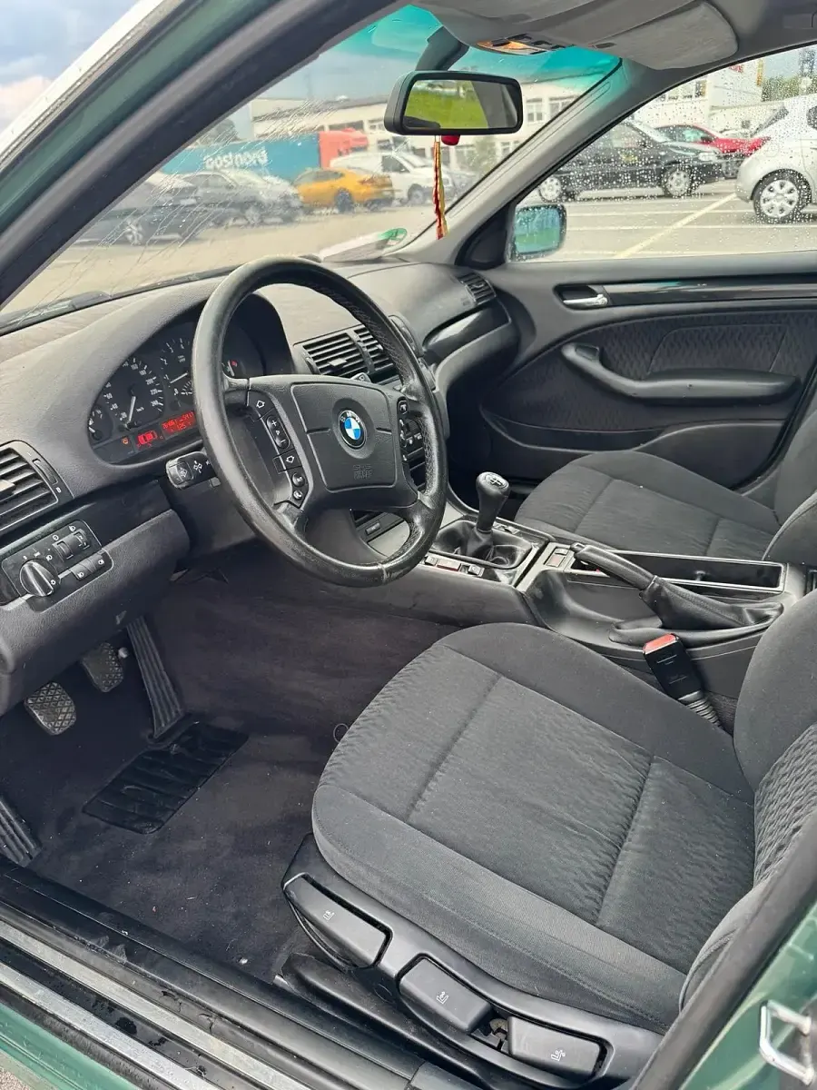 Gebraucht BMW 320 Basis 150 PS (110 kW) 1999 Grün Limousine