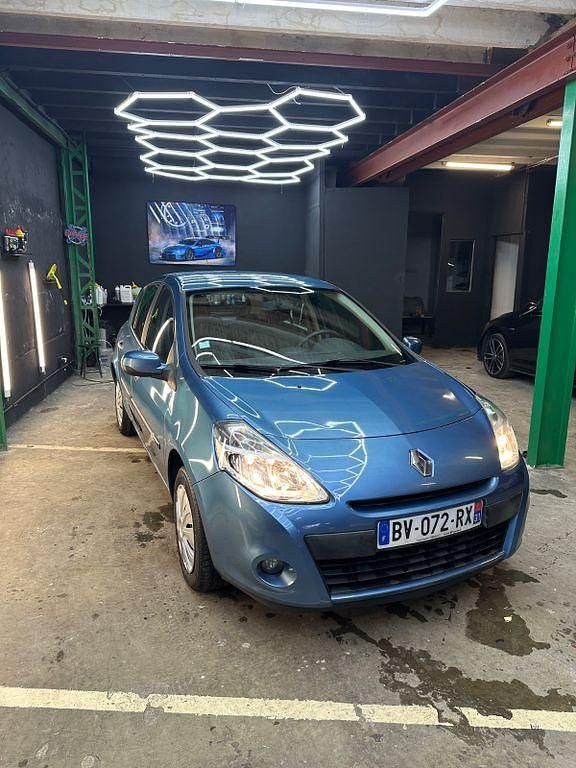 Gebraucht Renault Clio II 90 PS (66 kW) 2011 Blau Limousine