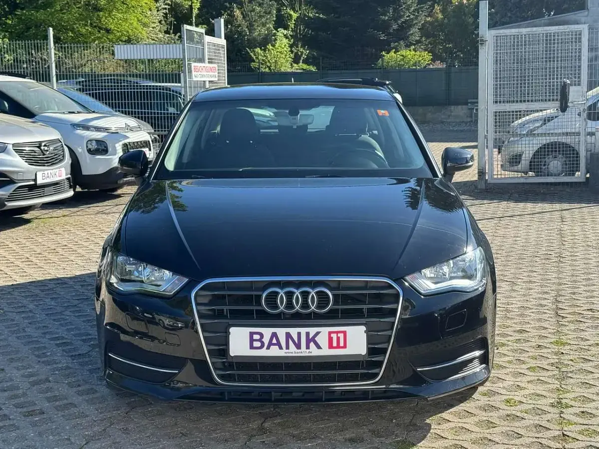 Używany Audi A3 Attraction 110 KM (80 kW) 2016 Czarny Sedan/Limuzyna