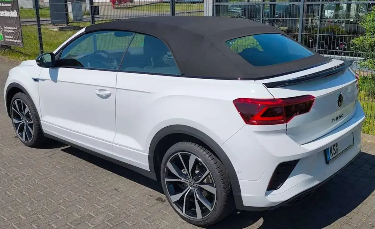 Gebraucht VW T-Roc Cabriolet R-line 150 PS (110 kW) 2025 Weiß Cabrio