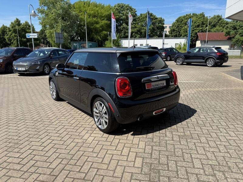 Gebraucht Mini Cooper Chili 136 PS (100 kW) 2017 Schwarz Kleinwagen
