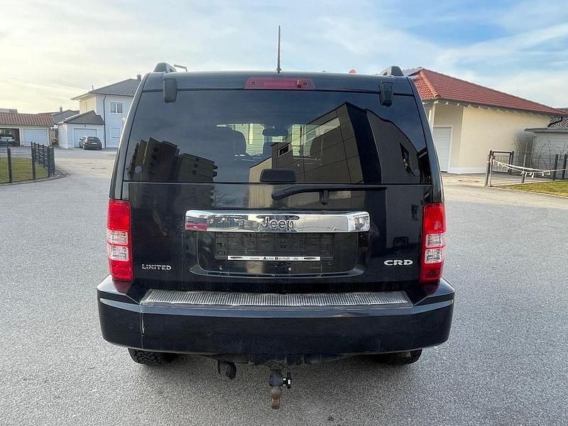 Gebraucht Jeep Cherokee Limited 177 PS (130 kW) 2010 Schwarz SUV