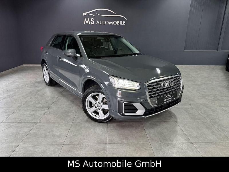 Grau Gebraucht 2017 Audi Q2 Sport SUV | 18.990 € (Fairer Preis) - Bild 1/4