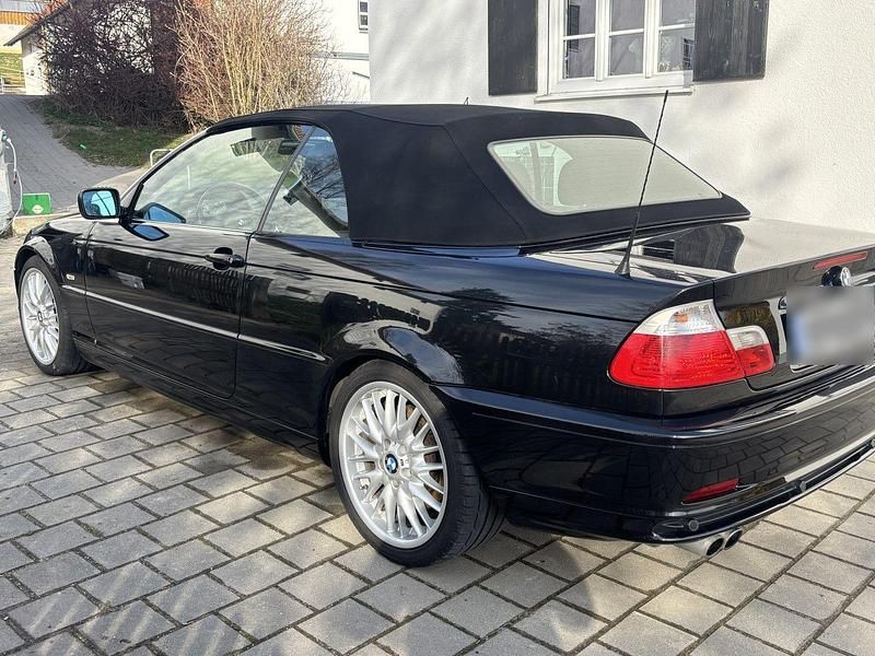 Używany BMW 330 Shadowline 231 KM (169 kW) 2002 Czarny Kabriolet