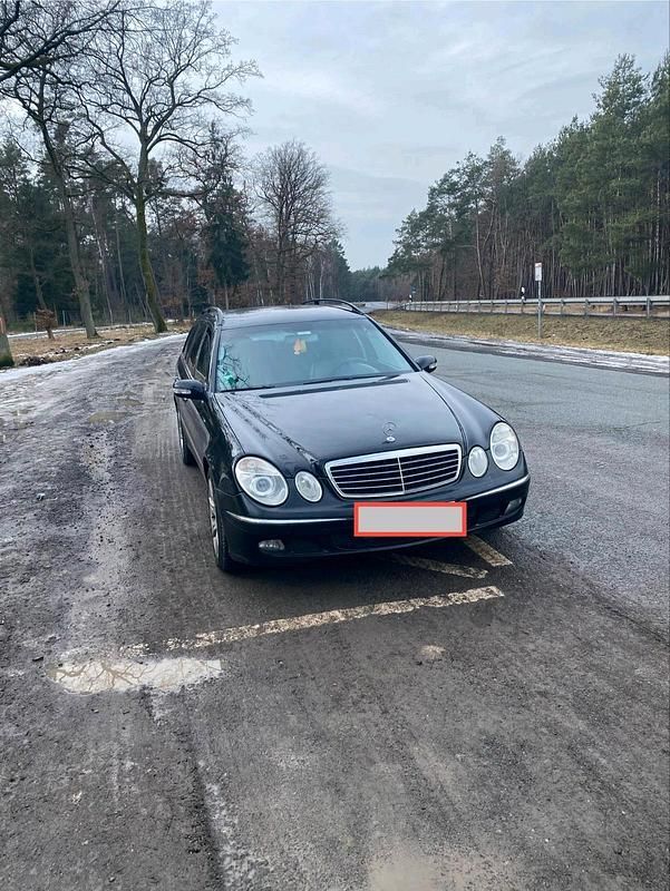 Gebraucht Mercedes E280 177 PS (130 kW) 2005 Schwarz Kombi