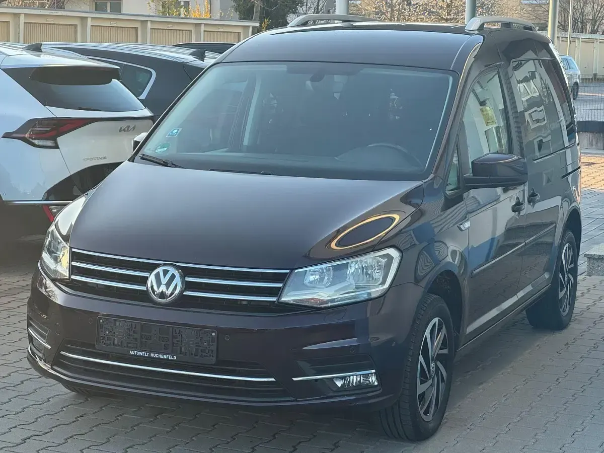 Käytetty VW Caddy Join 150 HP (110 kW) 2018 Musta Tila-auto