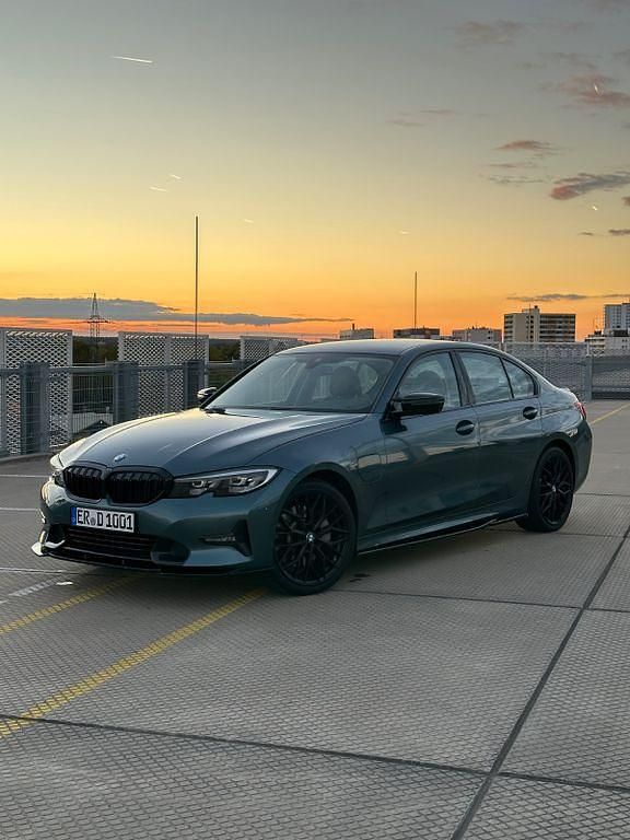 Gebraucht 2019 BMW 330e Advantage Limousine | 22.999 € (Etwas zu teuer) - Bild 1/4