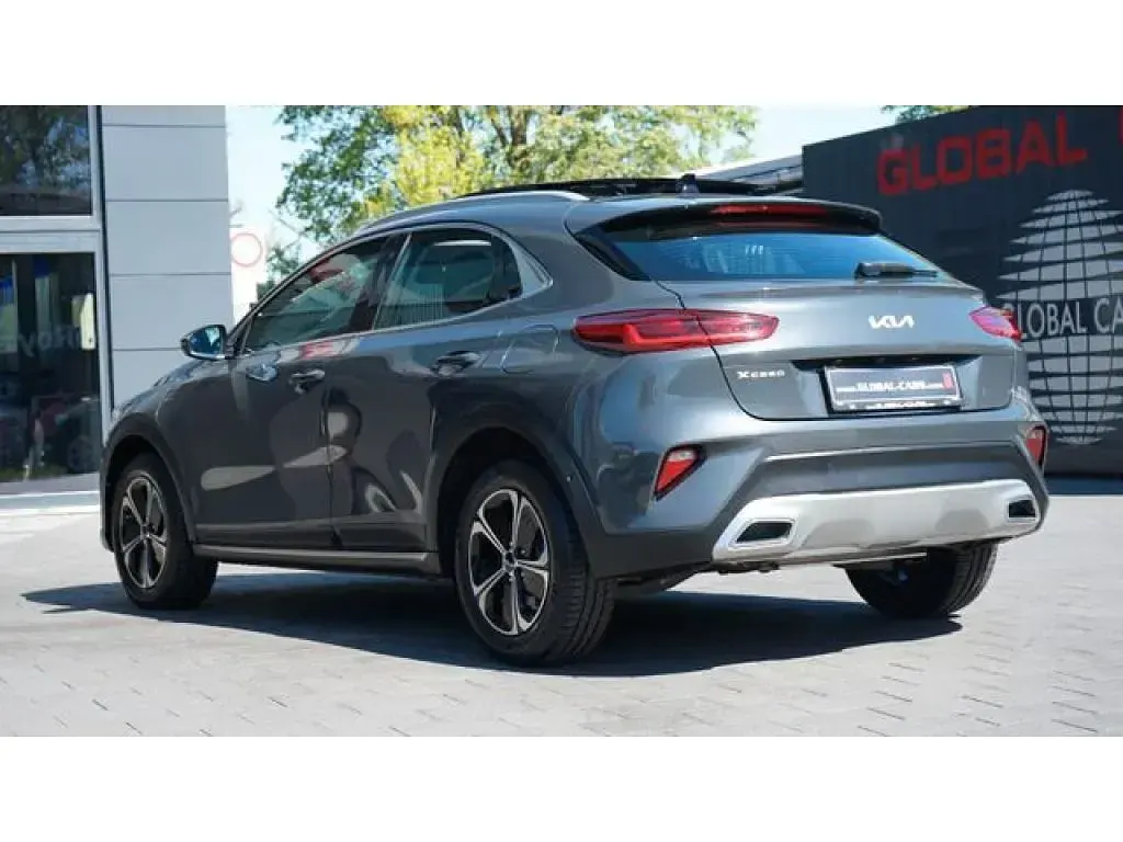 Gebraucht Kia XCeed 141 PS (103 kW) 2022 Dark penta (metallic) SUV