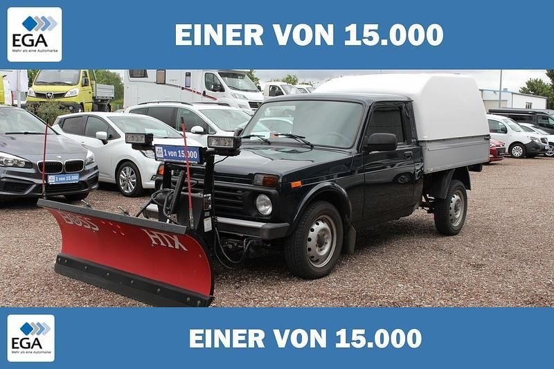 Grün Gebraucht 2020 Lada niva SUV | 21.590 € - Bild 1/1