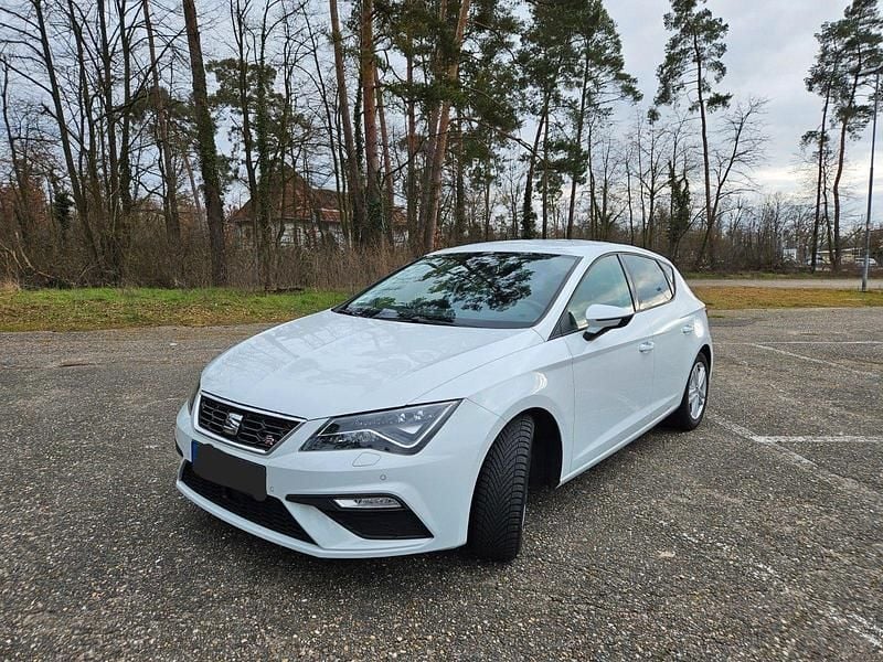 Usado Seat Leon FR 125 HP (91 kW) 2018 Branco Sedan