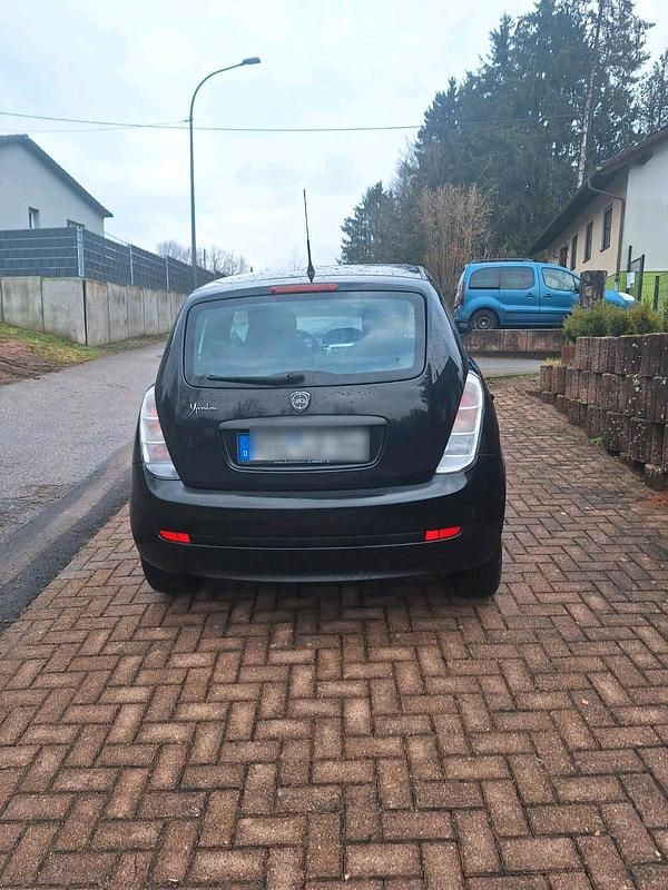 Gebraucht Lancia Ypsilon 60 PS (44 kW) 2009 Schwarz Kleinwagen