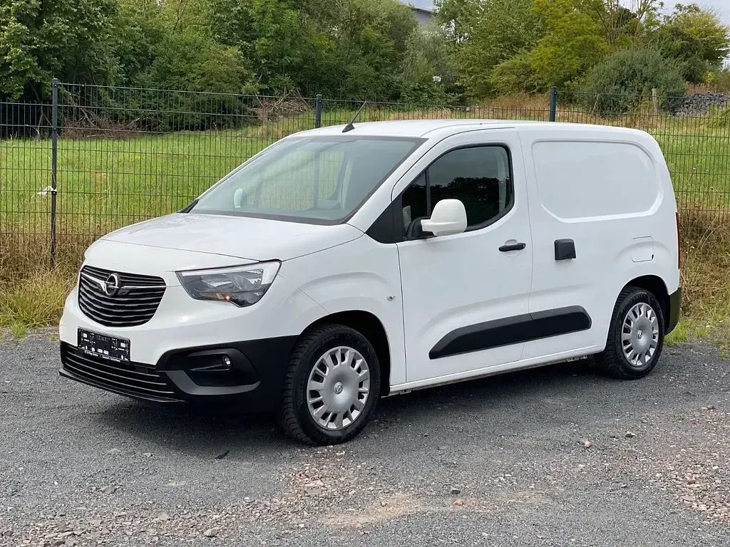 Gebraucht Opel Combo 102 PS (75 kW) 2021 Weiß Van / Kleinbus