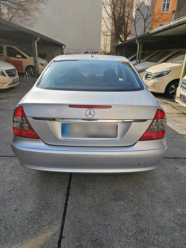 Gebraucht Mercedes E200 184 PS (135 kW) 2006 Silber Limousine
