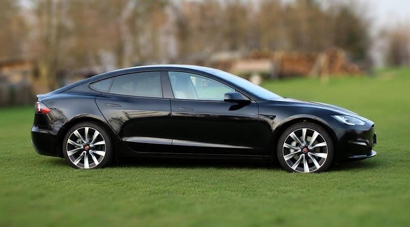 Gebraucht Tesla Model 3 211 kW (287 PS) 2024 Schwarz Limousine