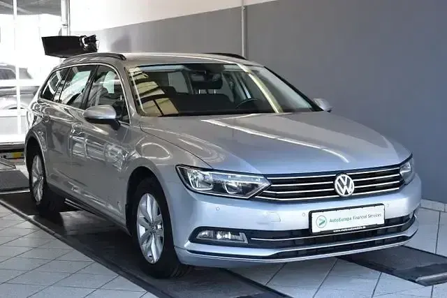 Gebraucht VW Passat Comfortline 120 PS (88 kW) 2016 Reflexsilber metallic Kombi