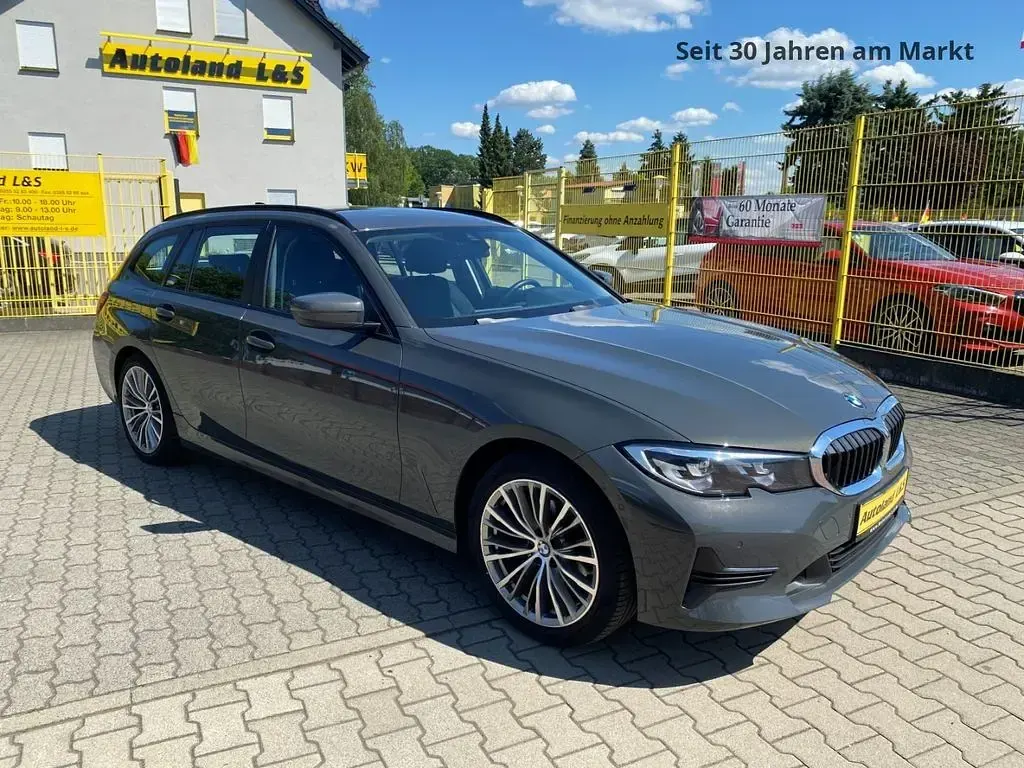 Gebraucht BMW 318 Advantage 150 PS (110 kW) 2021 Grau Kombi