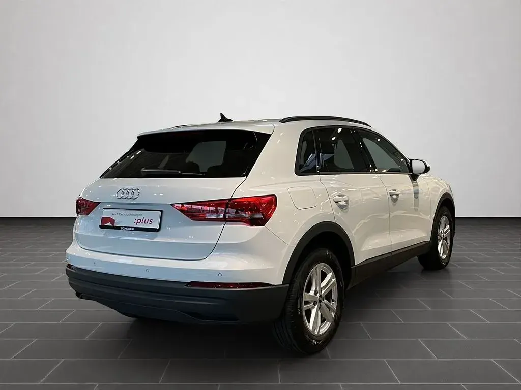 Gebraucht Audi Q3 Advanced 150 PS (110 kW) 2024 Gletscherweiß metallic SUV