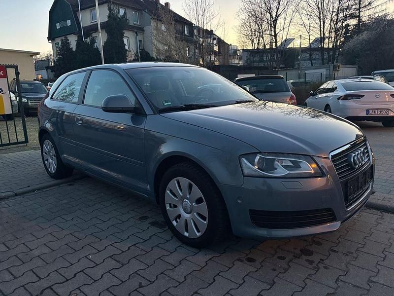 Gebraucht Audi A3 Attraction 125 PS (91 kW) 2009 Blau Kleinwagen